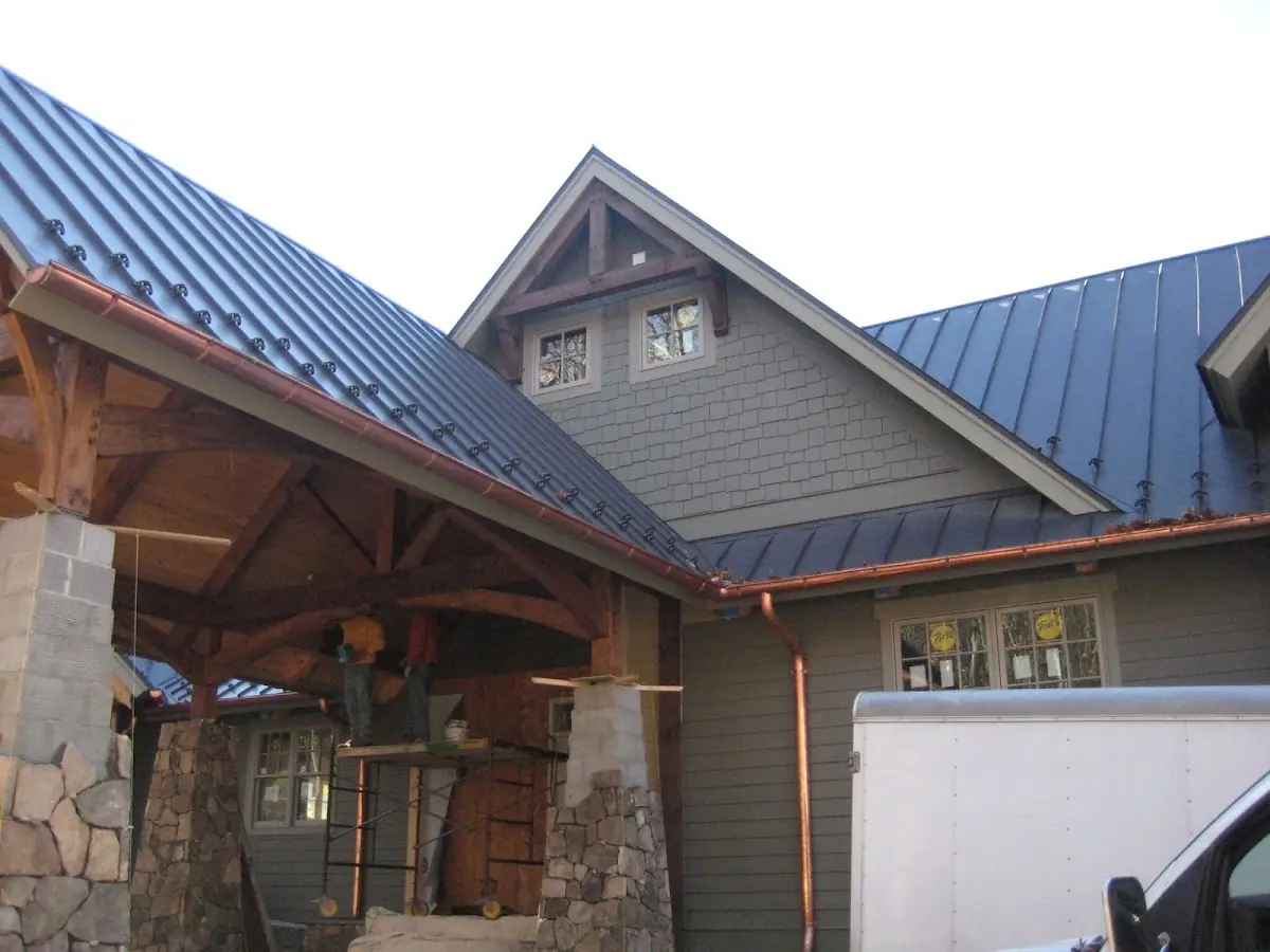 Craftsman Roofing team delivering quality roofing work in Mobile